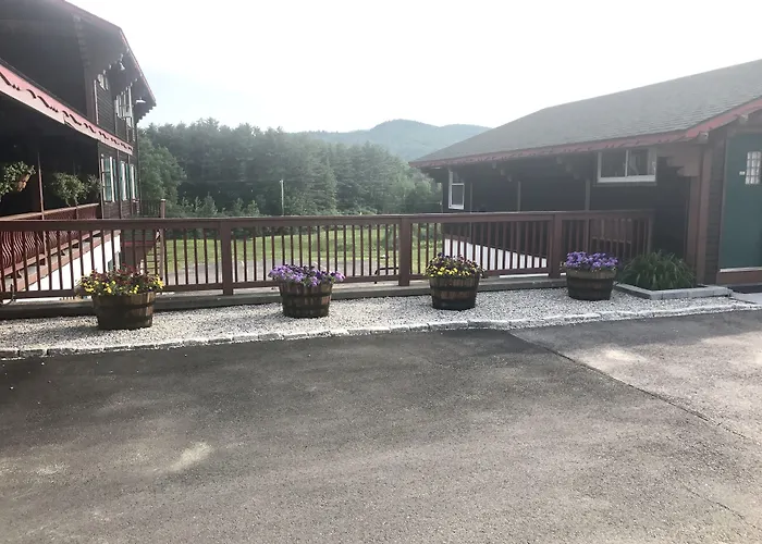 Swiss Chalets Village Inn